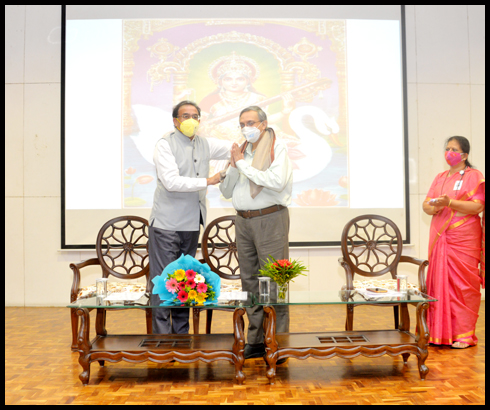 Image of Hindi Pakhwada Samaroh 2021: Honororing Dr. Anjan Ray (Chief Guest)