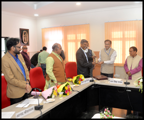 Image of Signing of MoU between IIRS & Uttarakhand  State Disaster Management Authority  on 10 November 2021