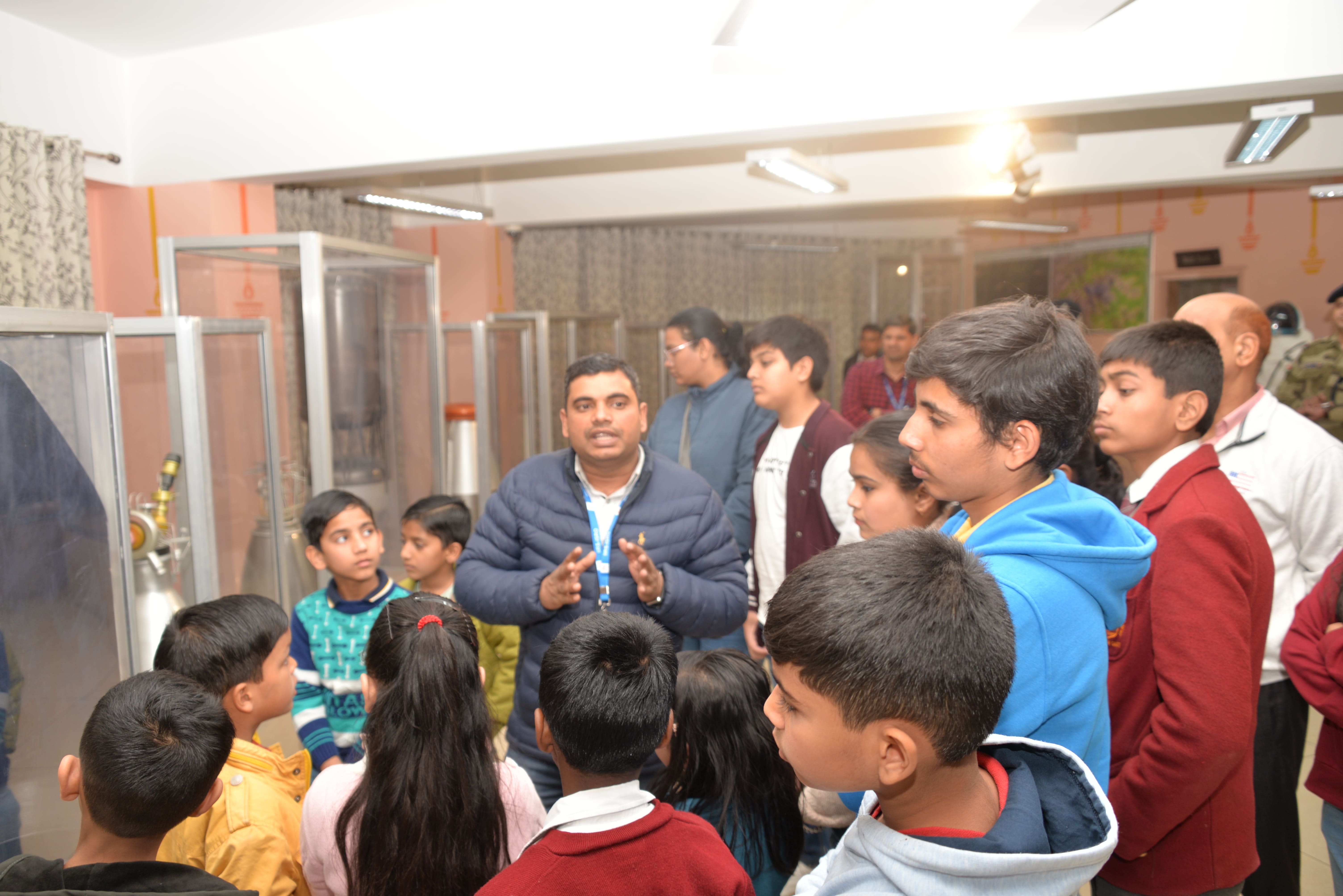 IISF-2023: Outreach activity for the general public and school students as part of the 9th India International Science Festival (December 29, 2023) 
