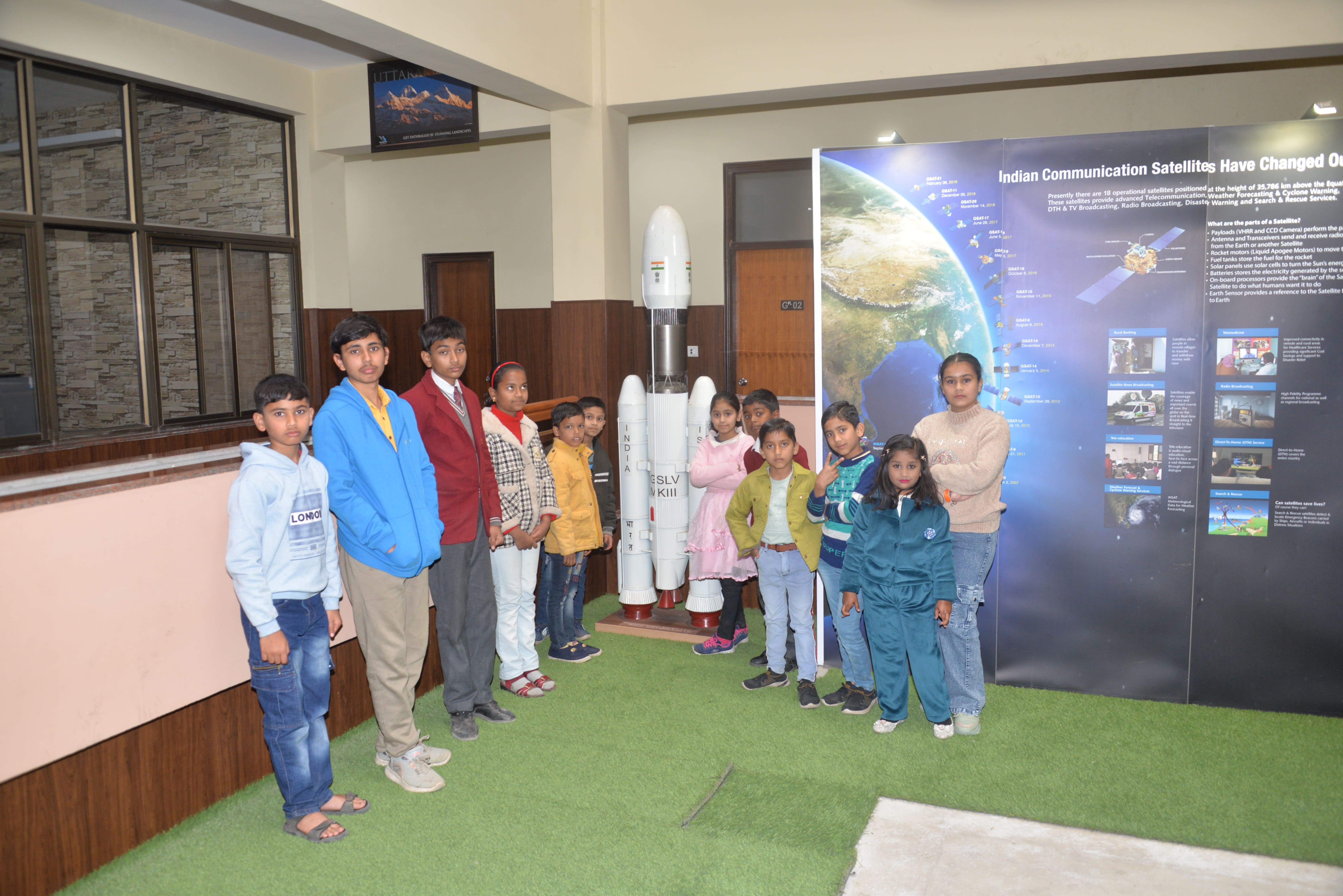 IISF-2023: Outreach activity for the general public and school students as part of the 9th India International Science Festival (December 29, 2023) 