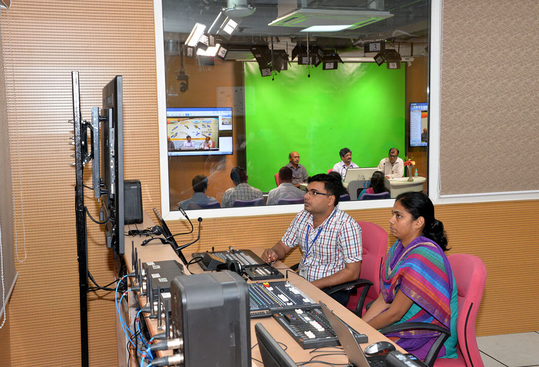 Image of Control room of IIRS Distance Learning Center